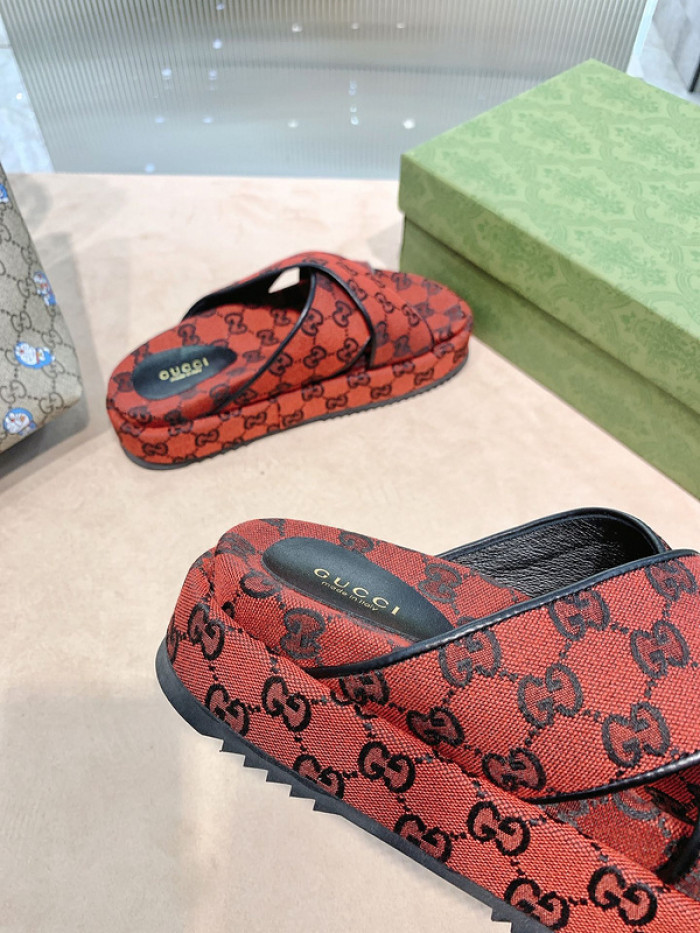 gucc slippers