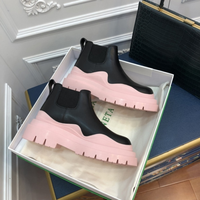 Bo*te*ga ve*ne*ta boots