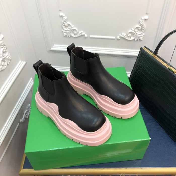 Bo*te*ga ve*ne*ta boots