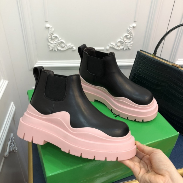 Bo*te*ga ve*ne*ta boots