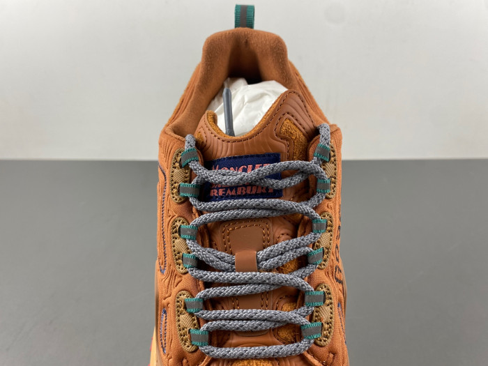 moncler trailgrip gtx