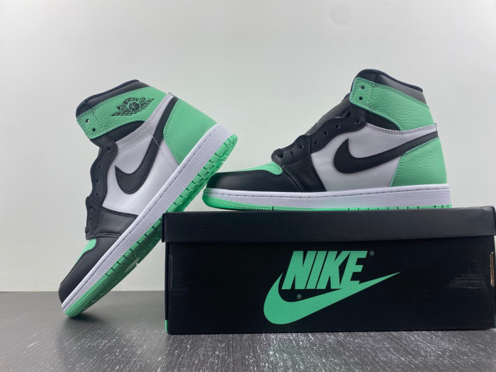 air jordan 1 high og green glow dz5485-130
