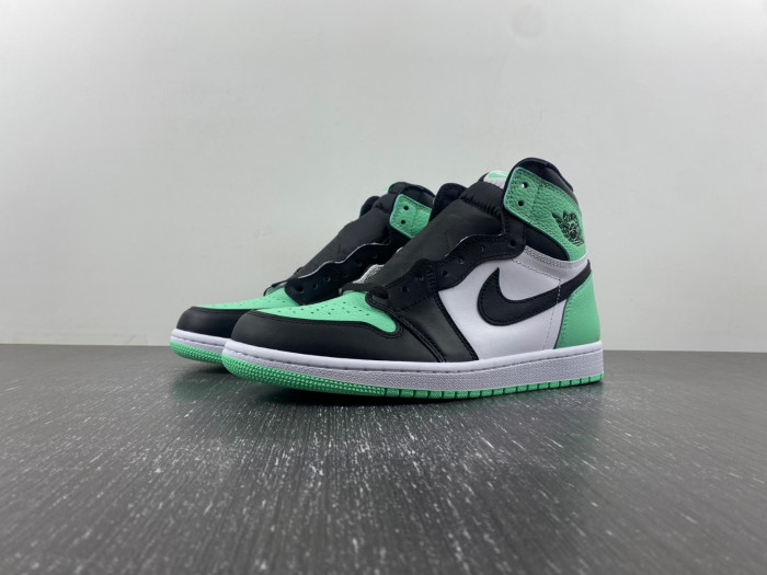 air jordan 1 high og green glow dz5485-130