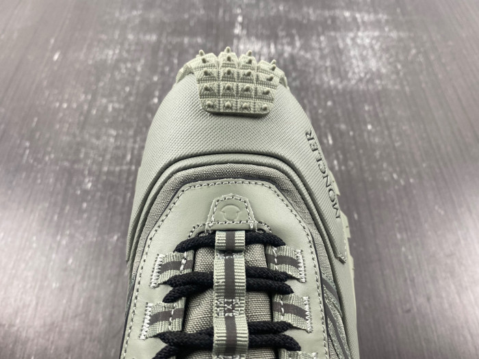 moncler trailgrip gtx