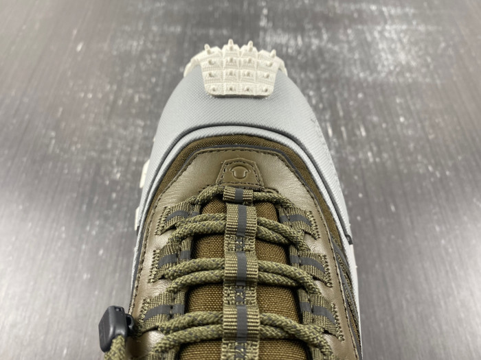 moncler trailgrip gtx