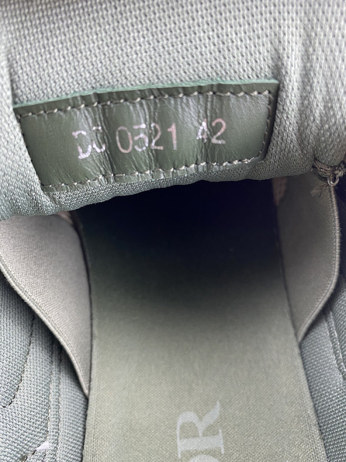 b30 sneaker