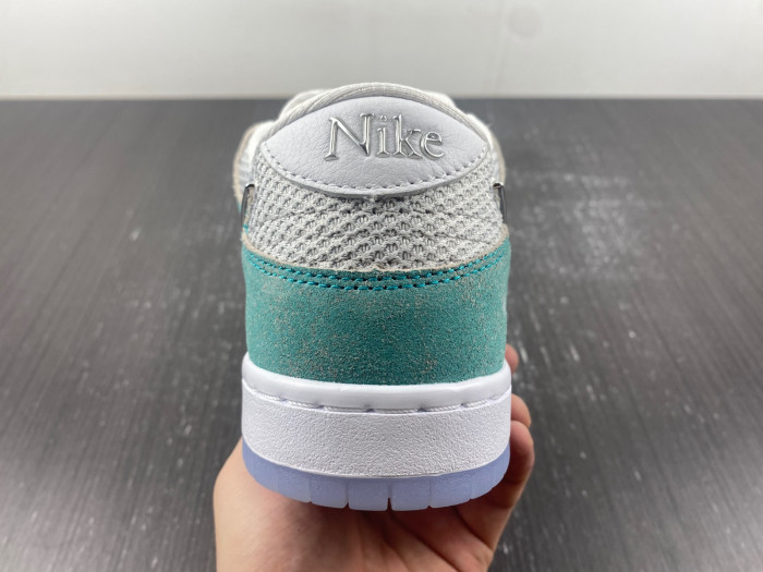 nike sb dunk low april skateboards fd2562-400