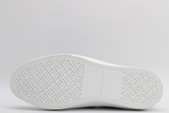 gi_venchy sneaker