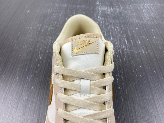 nike dunk low wmns gold dx5930-001