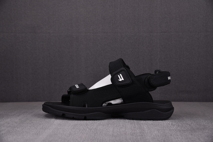 blcg sandals