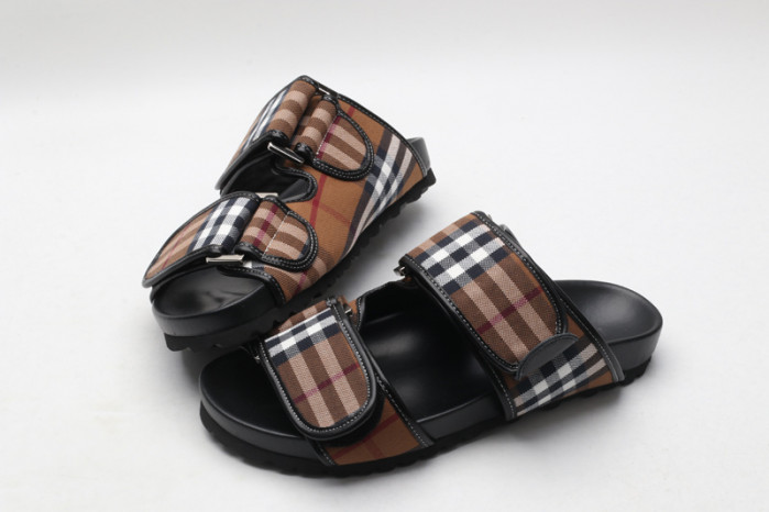 bur_berry slippers