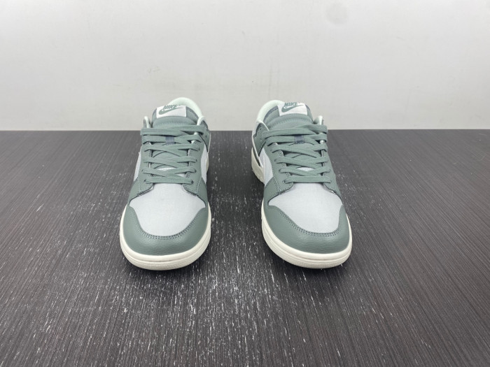 nike dunk low mica green men