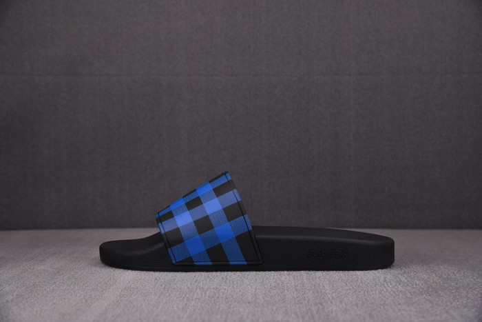 bur_berry slippers