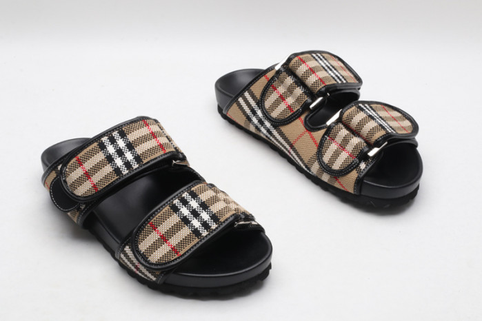 bur_berry slippers
