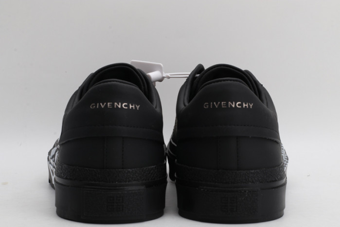gi_venchy sneaker