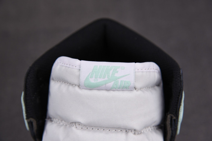jordan 1 retro high igloo - 861428-100