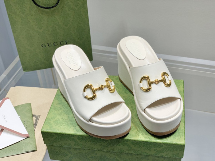 gucc slippers