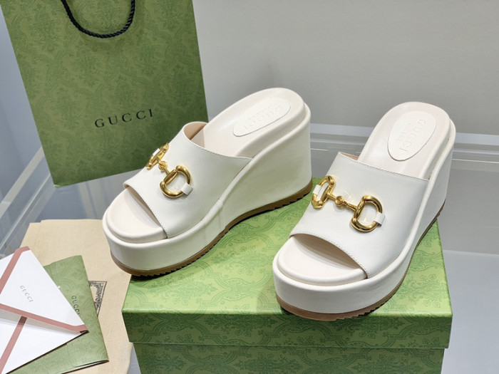 gucc slippers