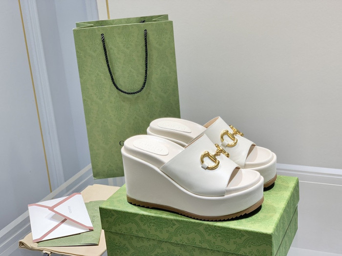 gucc slippers