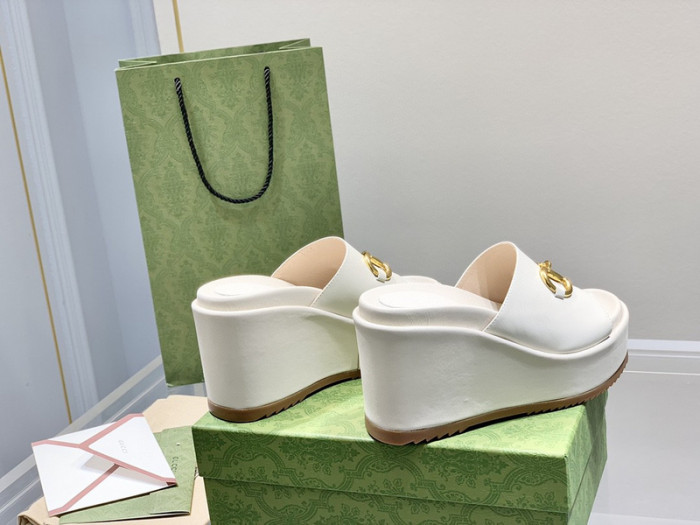 gucc slippers
