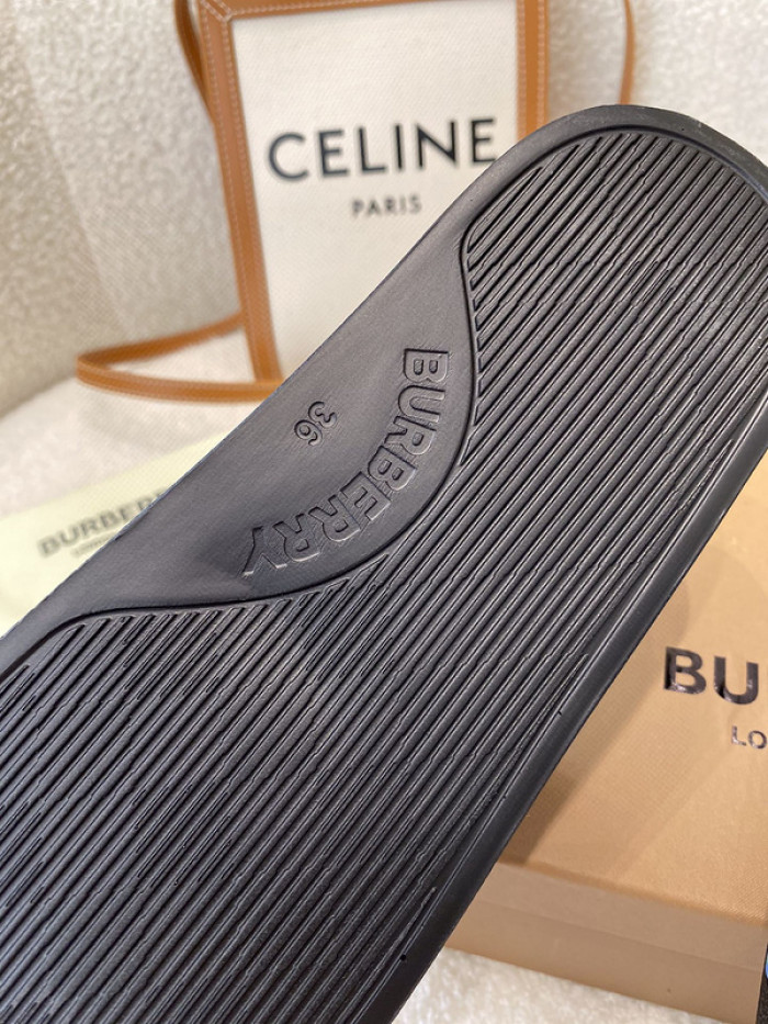 bur_berry slippers