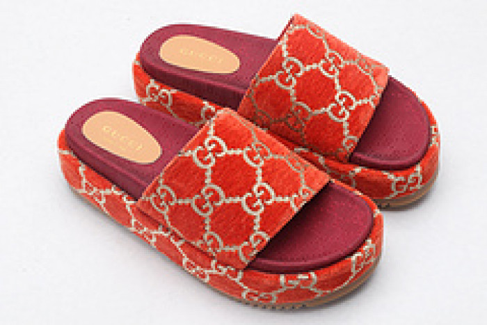 gucc slippers
