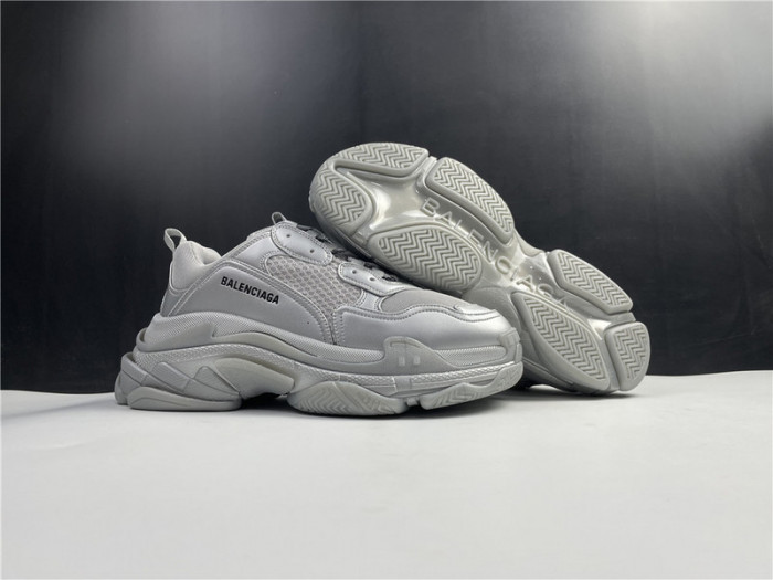 blcg sneaker triple.s.